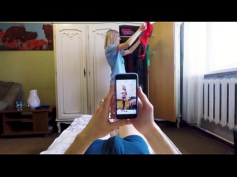 ❤️ Stepsister għamel lil ħuha jiġbor eżatt qabel ma daħlet id-dar ❌ Vidjow porn lilna ❤